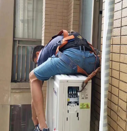 玉龙空调移机